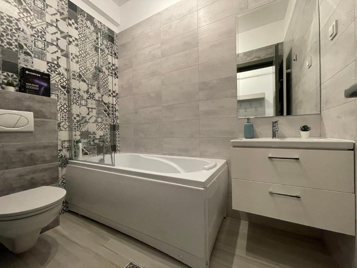 Luxury Apartment Iasi Bagian luar foto